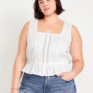 NWOT Old Navy Tie Waist Lace Trim Top